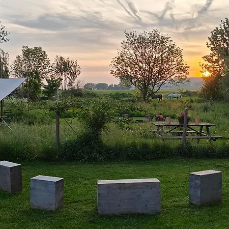 Au Pied Du Trieu, The Glamping Experience 豪华帐篷 *