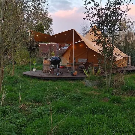 Luxury tent Au Pied Du Trieu, The Glamping Experience